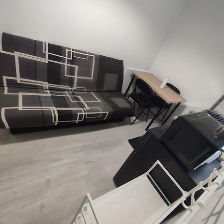 Petit F2 Meuble Independant Appartement Limay Buitenkant foto