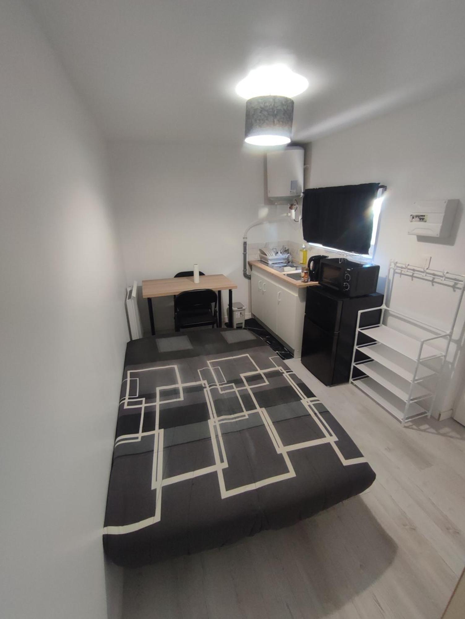 Petit F2 Meuble Independant Appartement Limay Buitenkant foto
